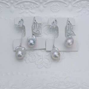 E13 S925 Freshwater Flame Ball Pearl AB Style Earrings